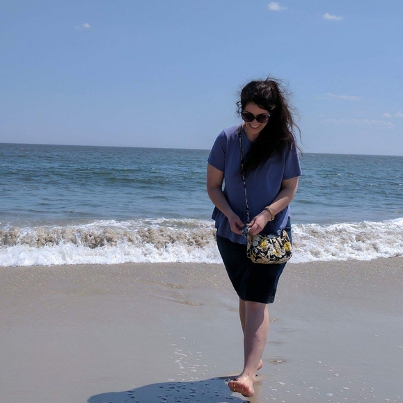 Hi! I'm Janelle! - Picture 7 of 7